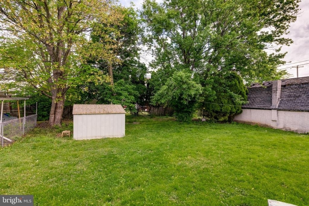 429 Manor Avenue - Photo 10