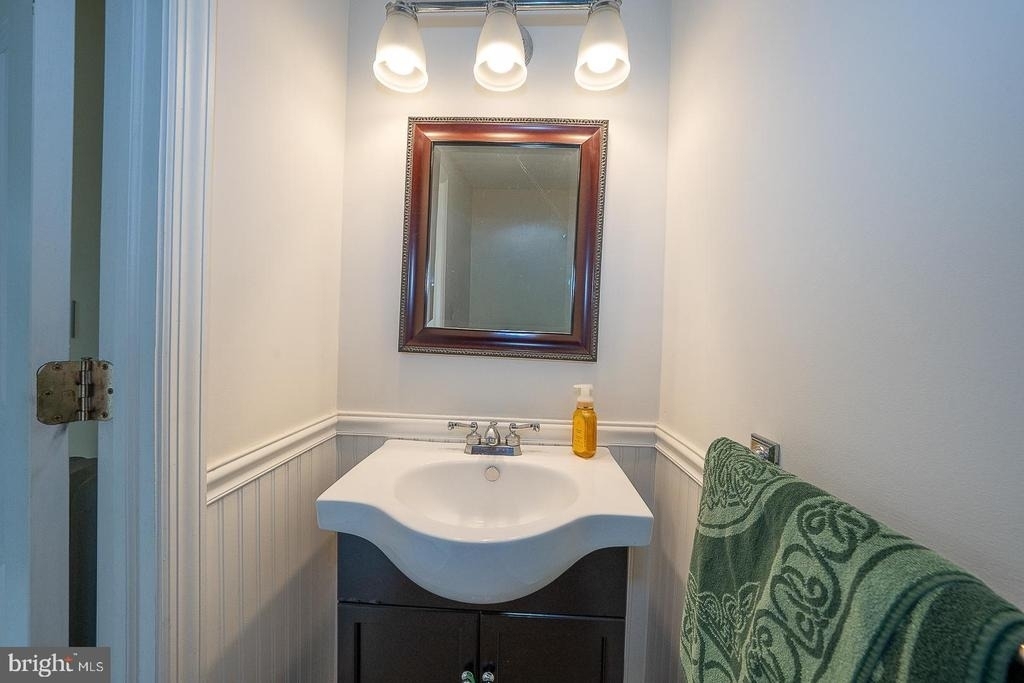 316 Locust Avenue - Photo 10
