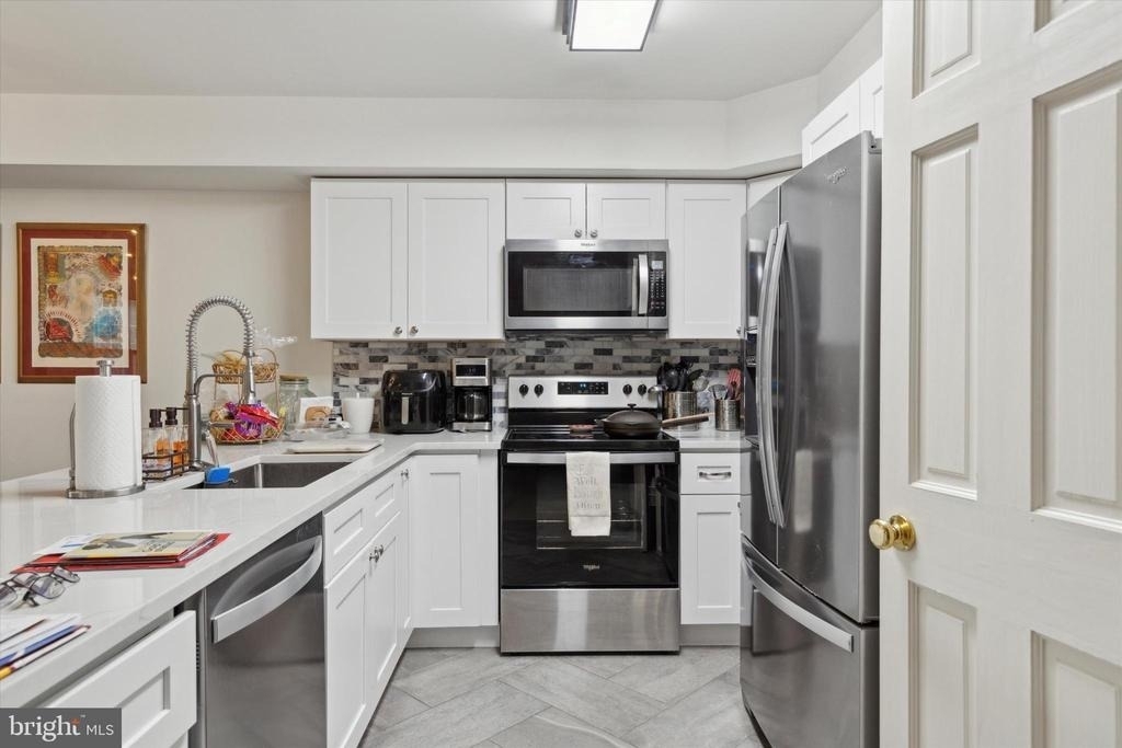 220 Primrose Lane - Photo 2