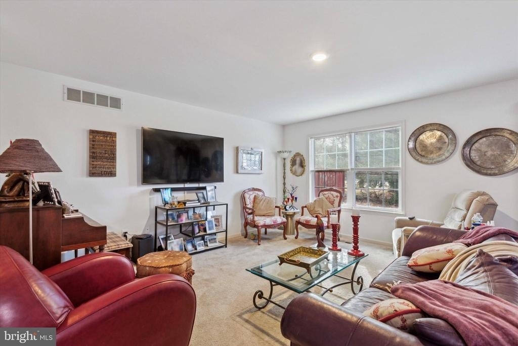 220 Primrose Lane - Photo 1