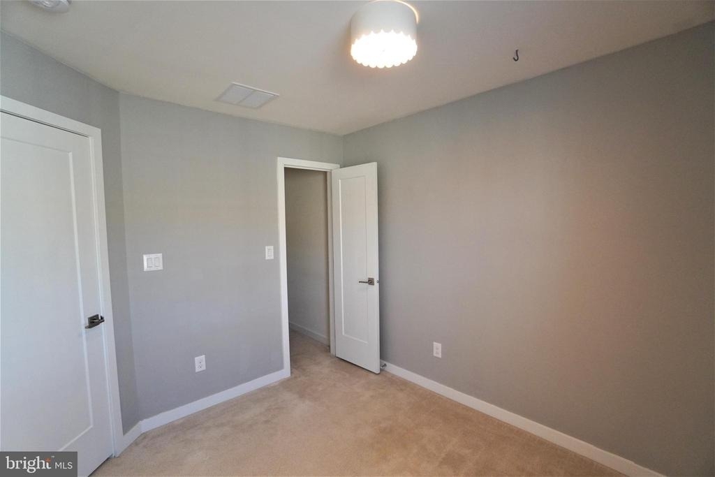 6 Manchester Drive - Photo 32