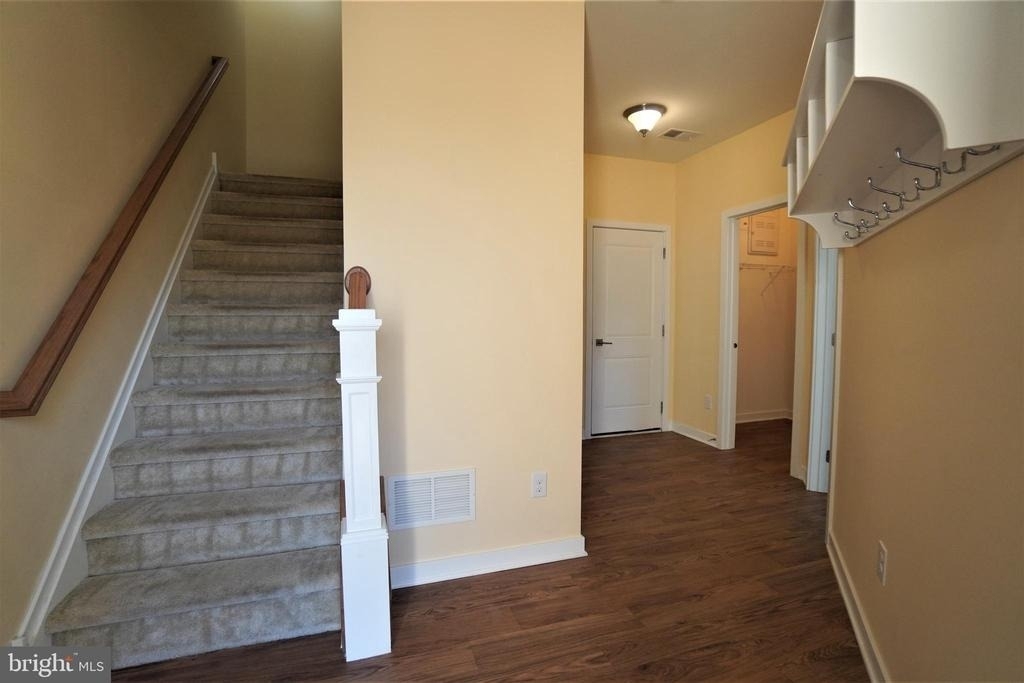 6 Manchester Drive - Photo 3