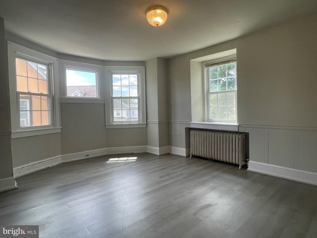 16 Windsor Avenue - Photo 4