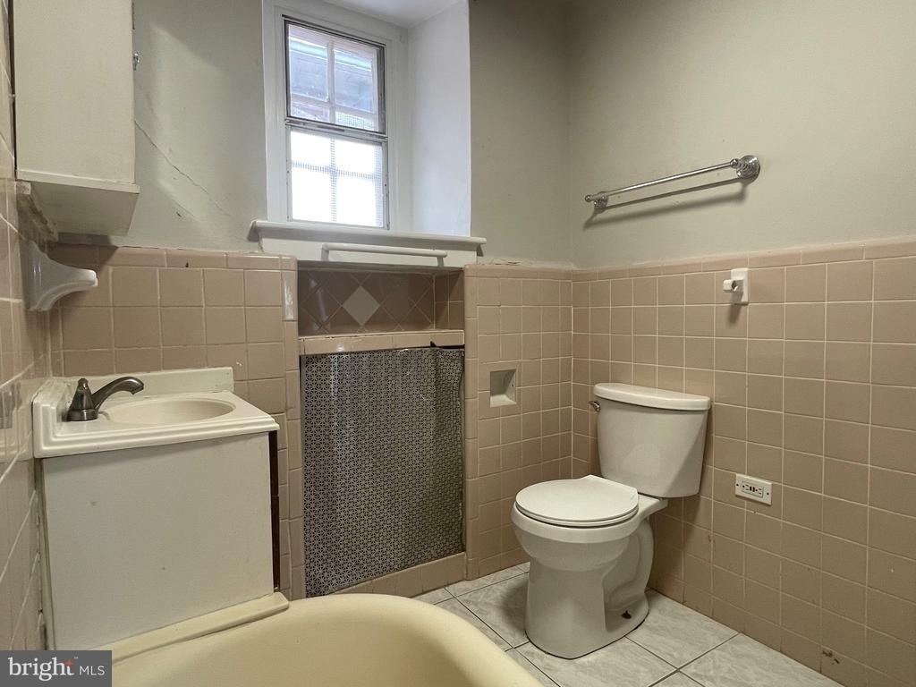 16 Windsor Avenue - Photo 15