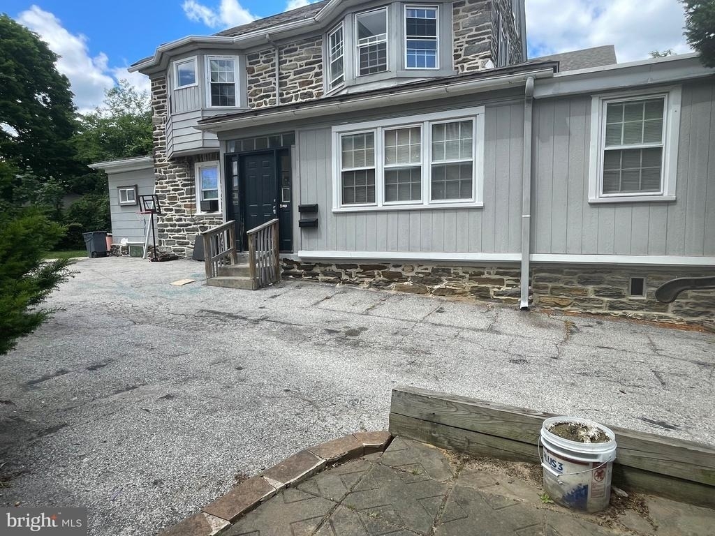 16 Windsor Avenue - Photo 1