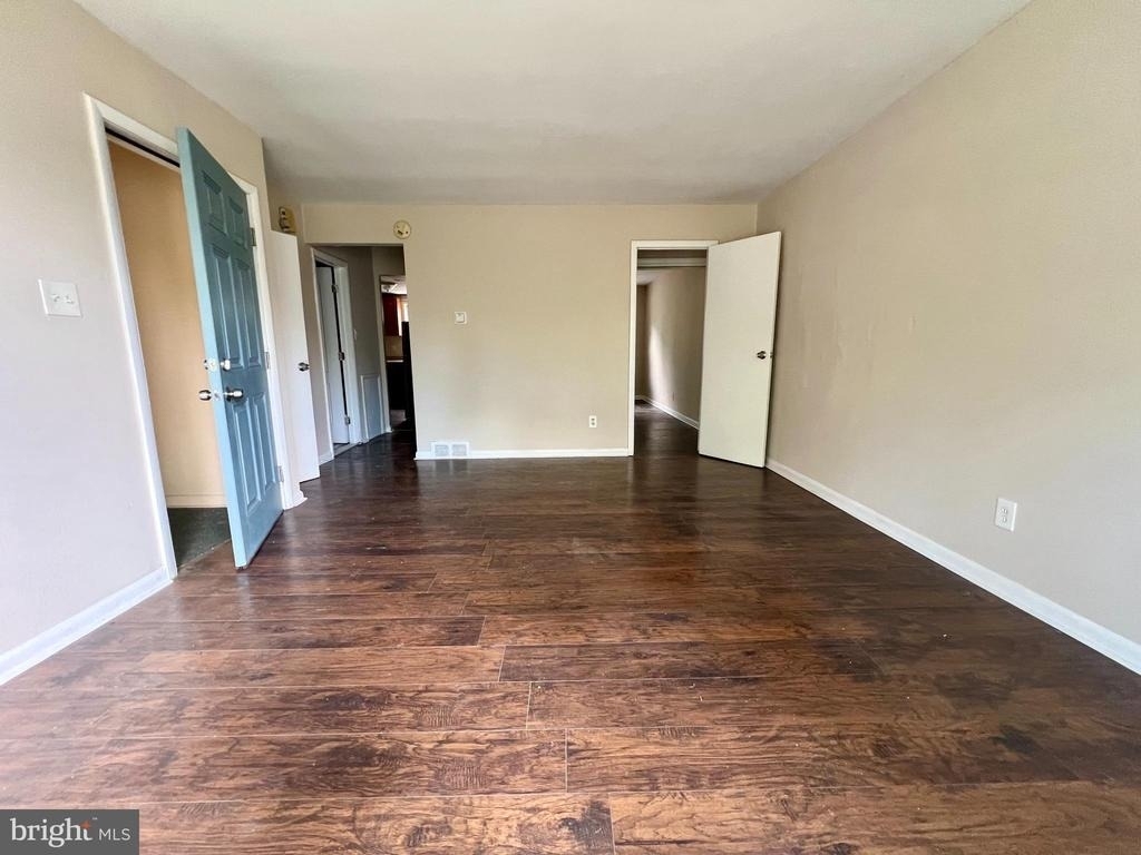 109 Main Street - Photo 2