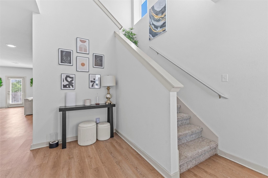 133 Folsom St - Photo 2