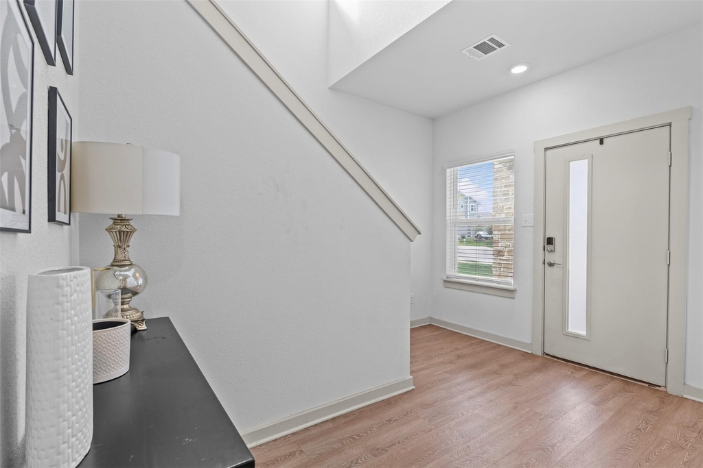133 Folsom St - Photo 3