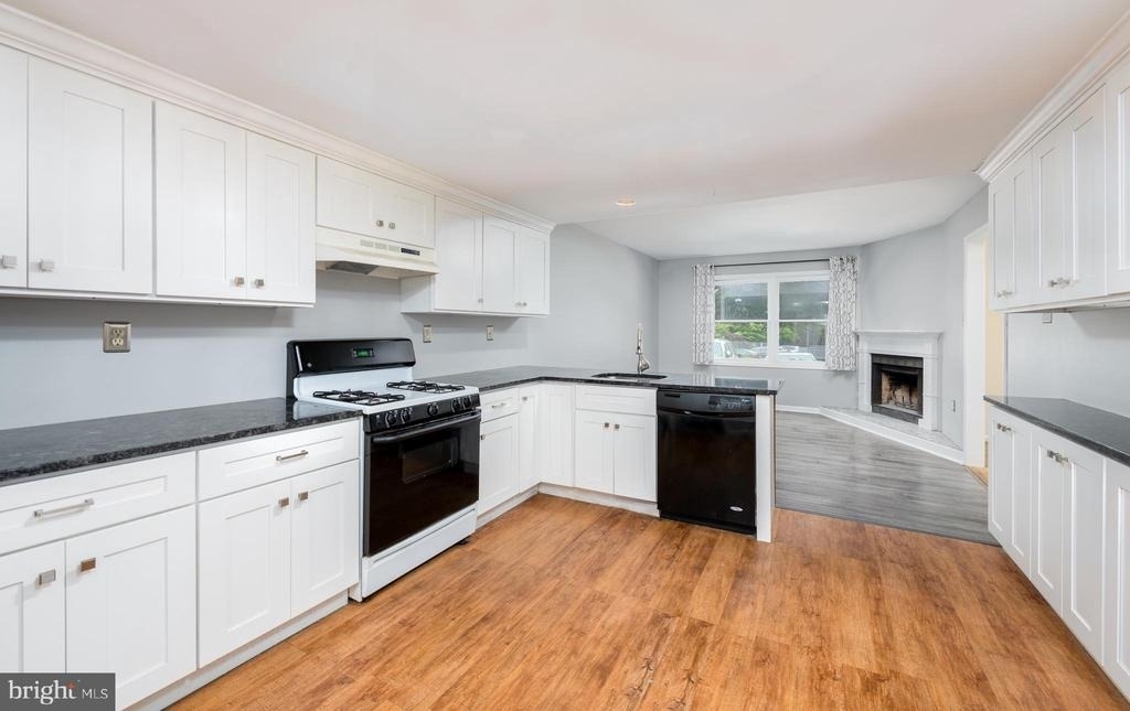 77 Bunker Hill Court - Photo 3