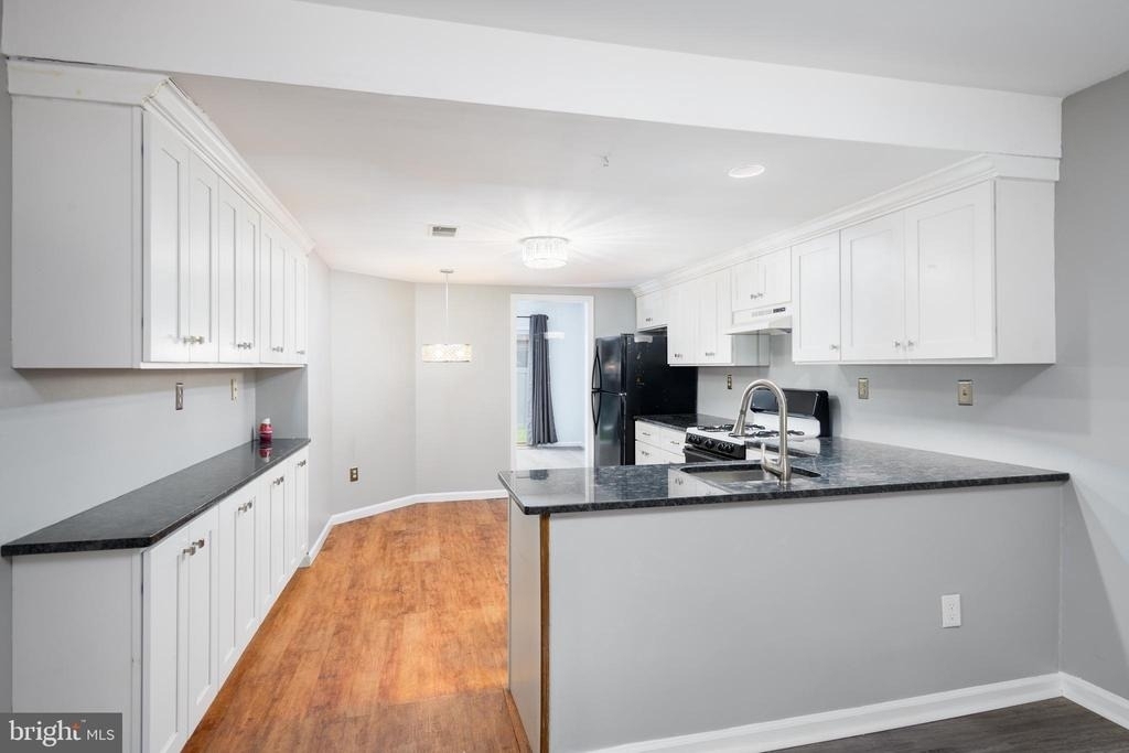 77 Bunker Hill Court - Photo 4