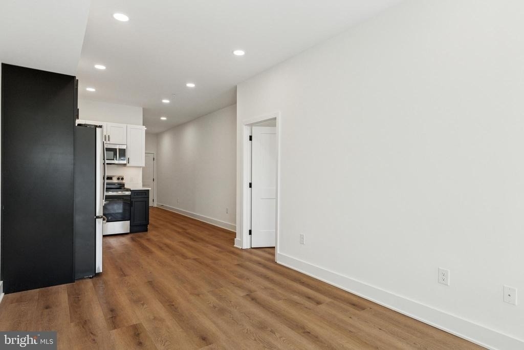 193 Bridge Street - Photo 2