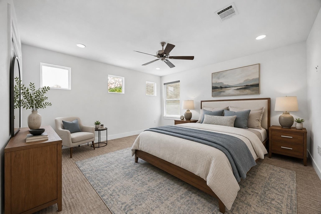 610 W 33rd St - Photo 11