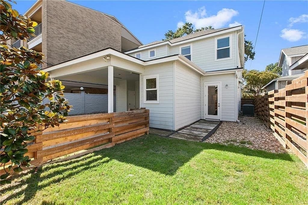 610 W 33rd St - Photo 12