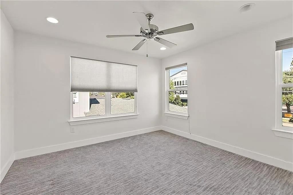 610 W 33rd St - Photo 7