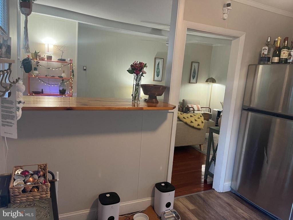 208 W Union - Photo 6