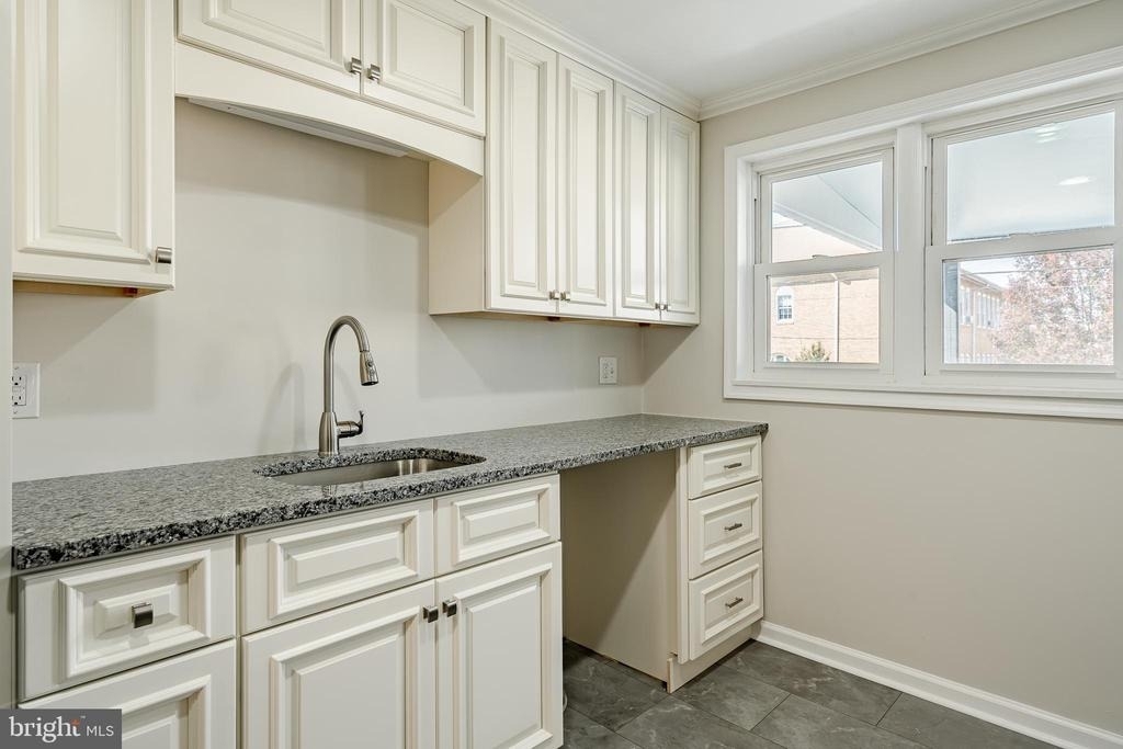 222 3rd Avenue - Photo 2