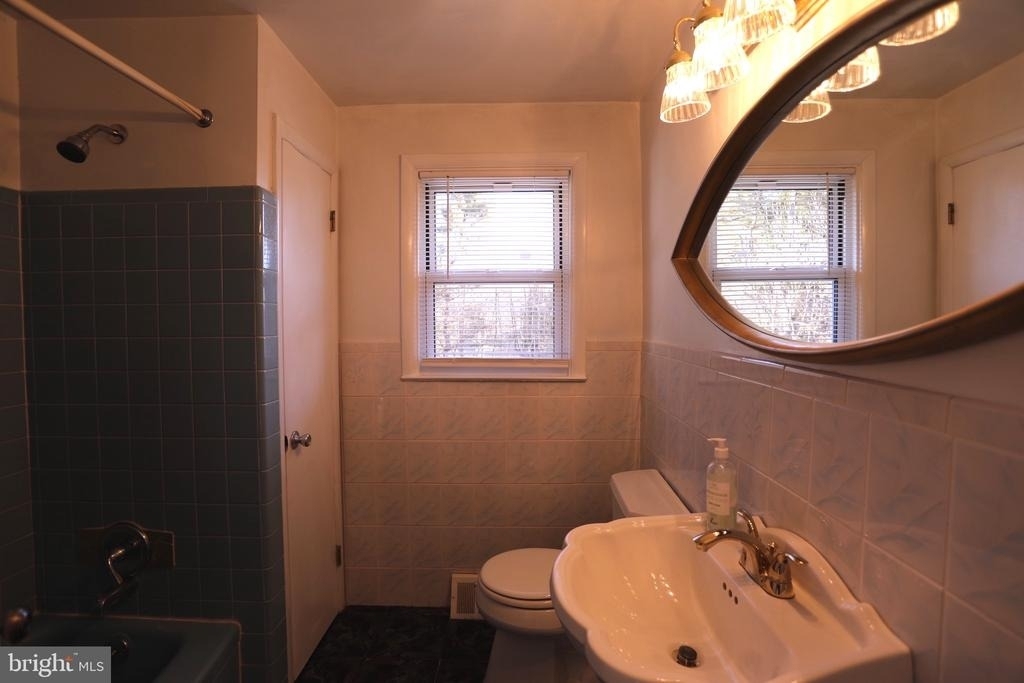 1443 Valley Forge Road - Photo 18