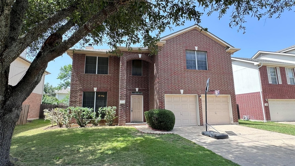 2211 Bent Bow Dr - Photo 2