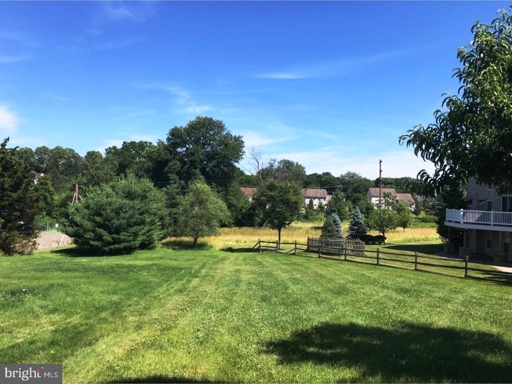 1933 Saxon Drive - Photo 6