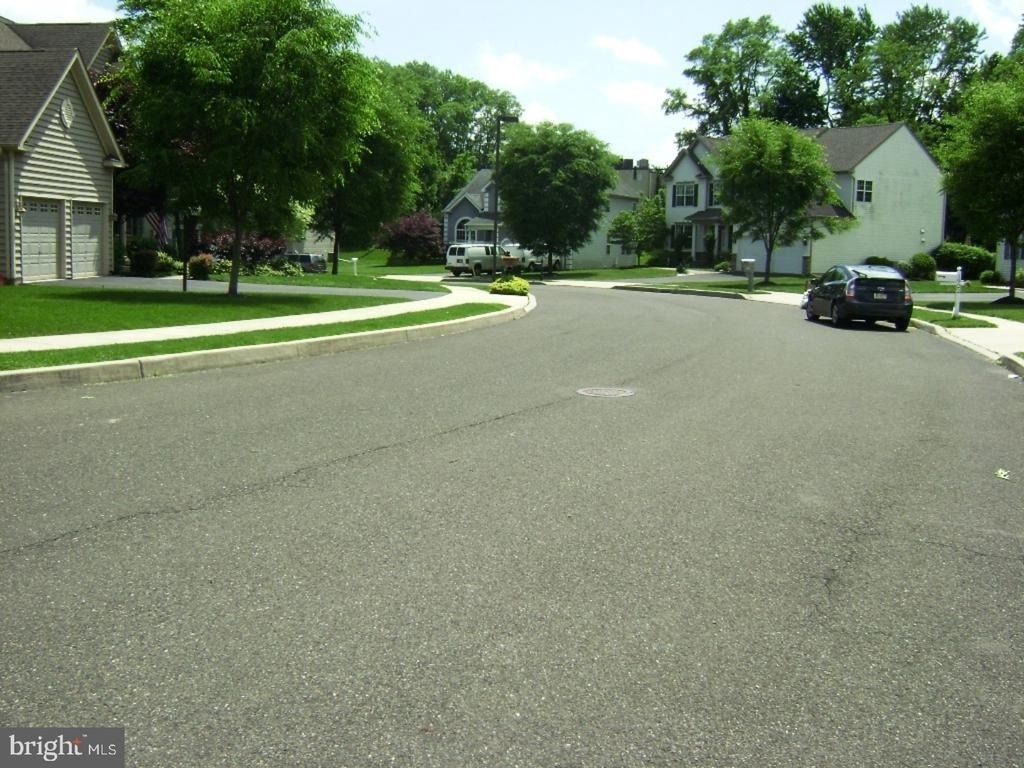 1933 Saxon Drive - Photo 17