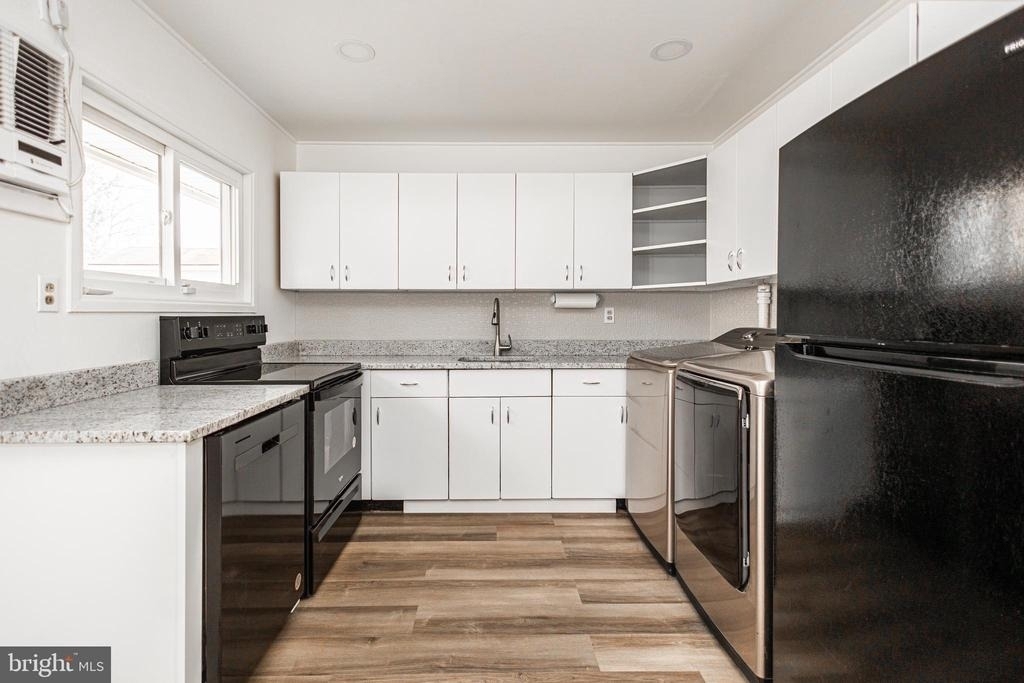 131 Hedge Road - Photo 6