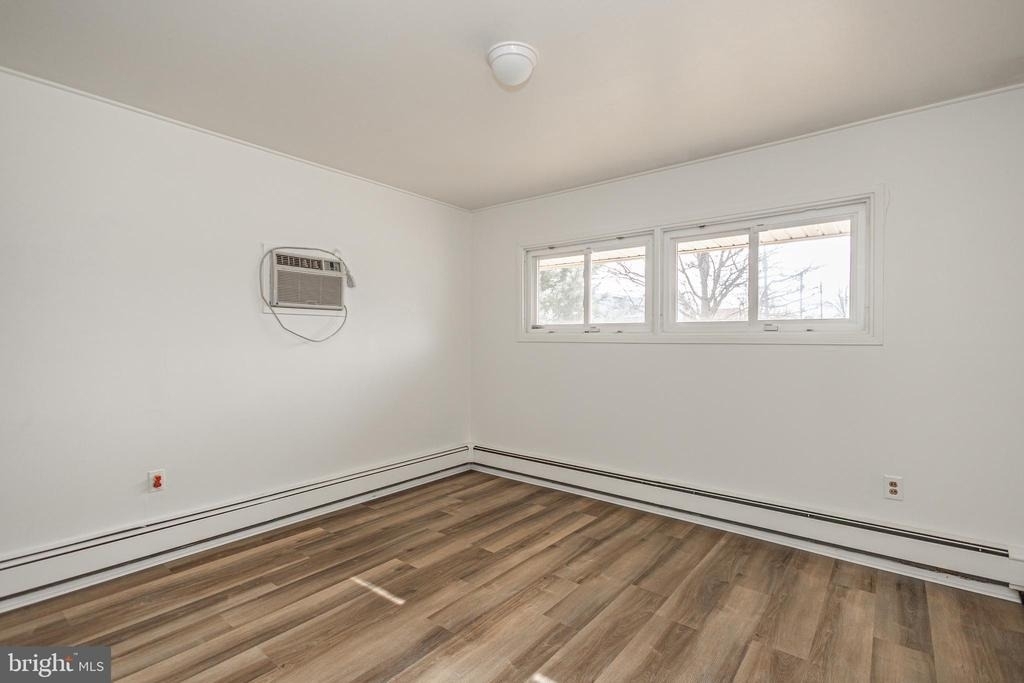 131 Hedge Road - Photo 10