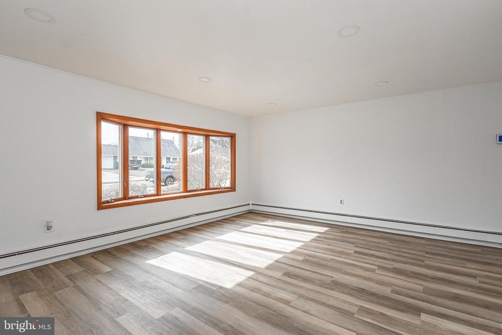 131 Hedge Road - Photo 2