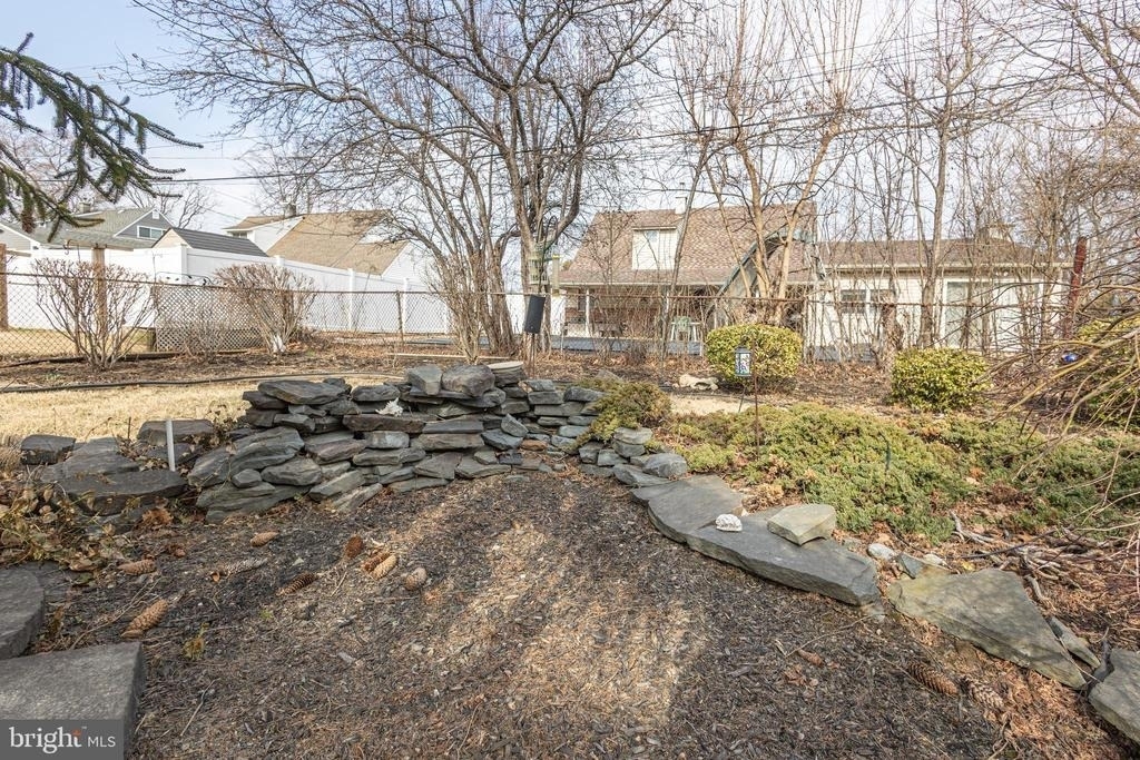 131 Hedge Road - Photo 21