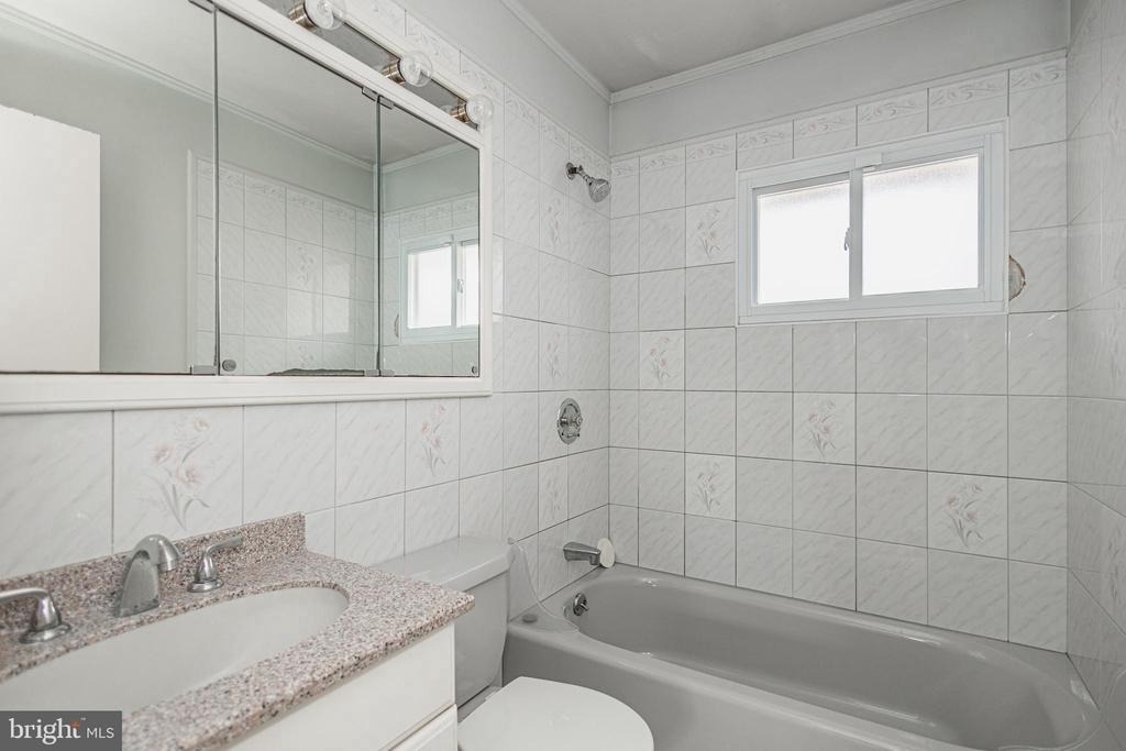 131 Hedge Road - Photo 12