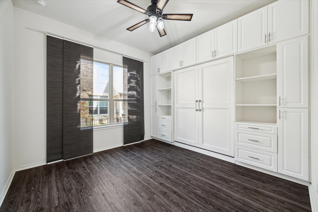 2105 Town Centre Dr - Photo 3