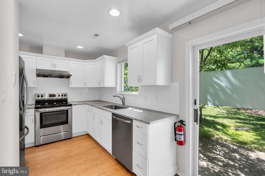 93 William Patterson Court - Photo 8