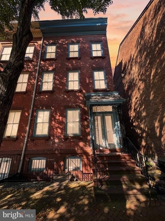 255 Mercer Street - Photo 0