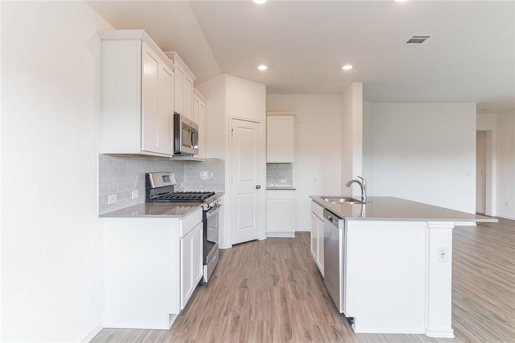 500 Jack Ryan St - Photo 4