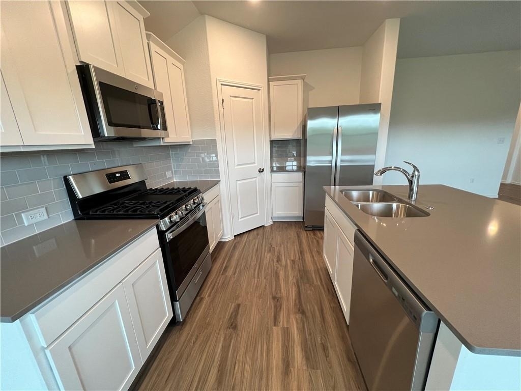 500 Jack Ryan St - Photo 3