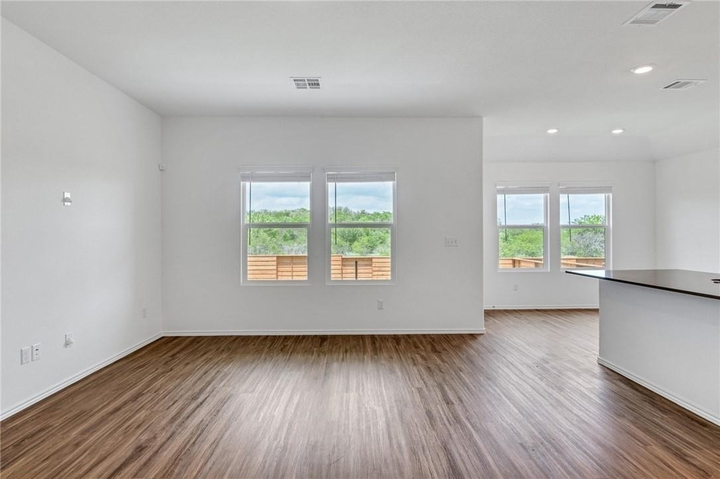 500 Jack Ryan St - Photo 10