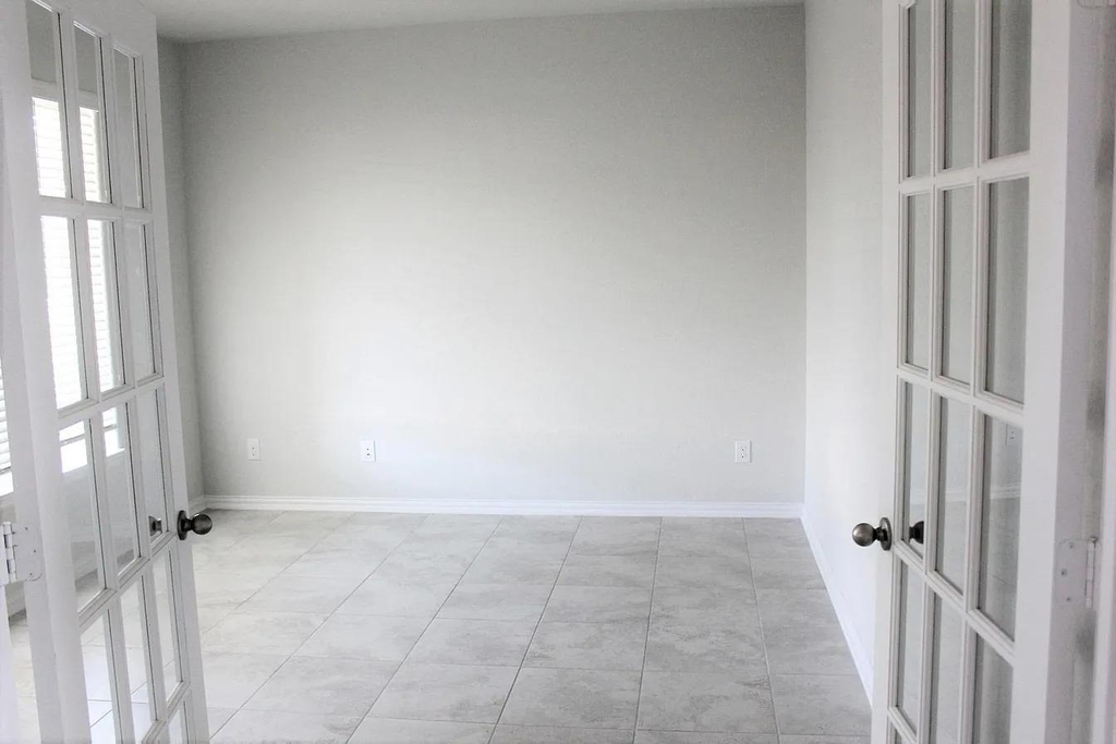 717 Paper Daisy Path - Photo 6
