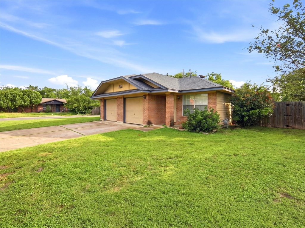 2304 Smith Branch Blvd - Photo 3