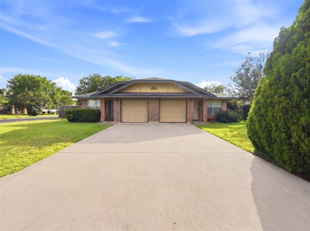 2304 Smith Branch Blvd - Photo 0