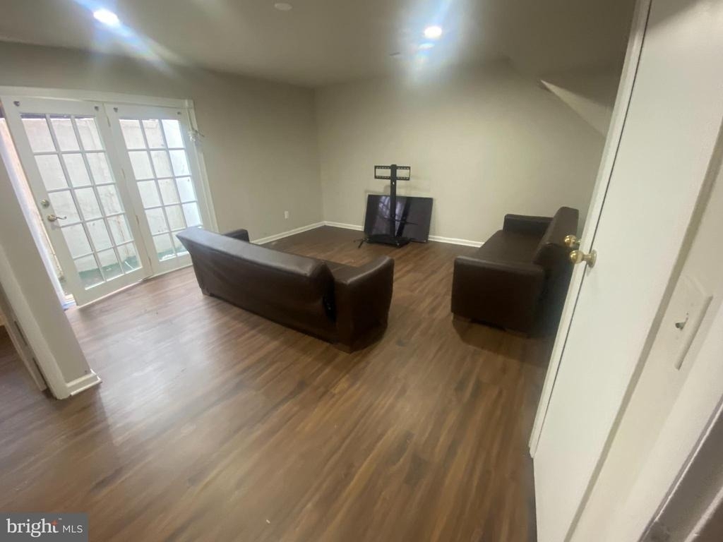 7307 Brooklyn Bridge Road - Photo 4
