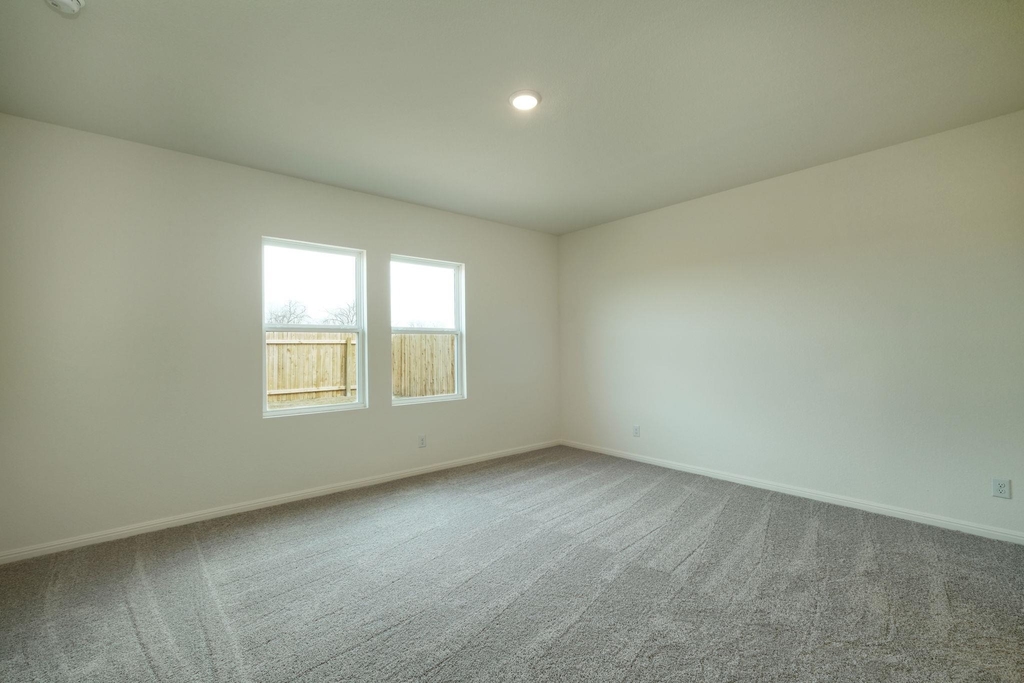209 Stonebrook Dr - Photo 3