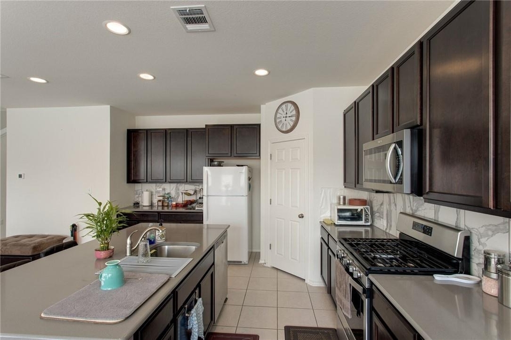 9109 Garnet Dr - Photo 11