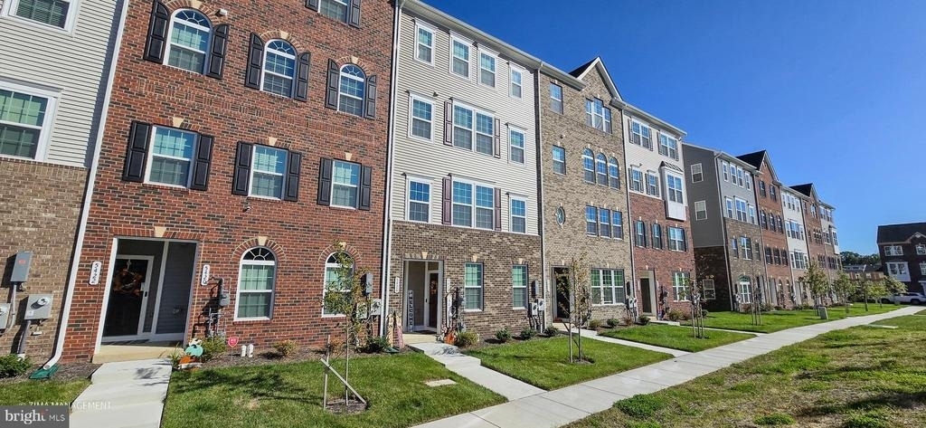 5426 Greenpoint Lane - Photo 1