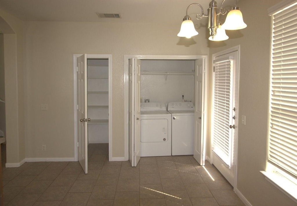 2404 Allred Dr - Photo 6