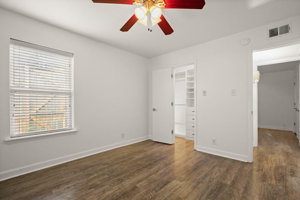 2020 S Congress Ave - Photo 16