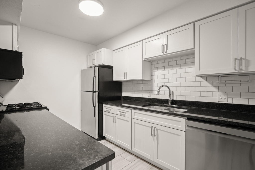 2020 S Congress Ave - Photo 0