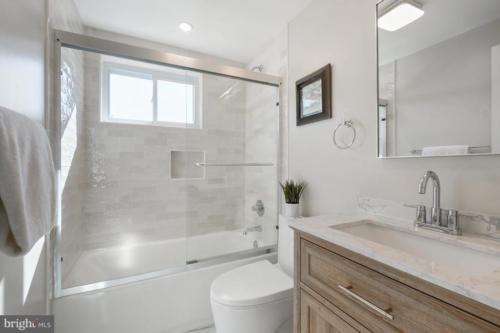 12301 Espalier Place - Photo 32