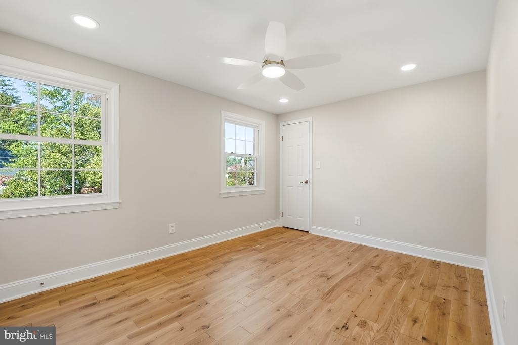 12301 Espalier Place - Photo 30