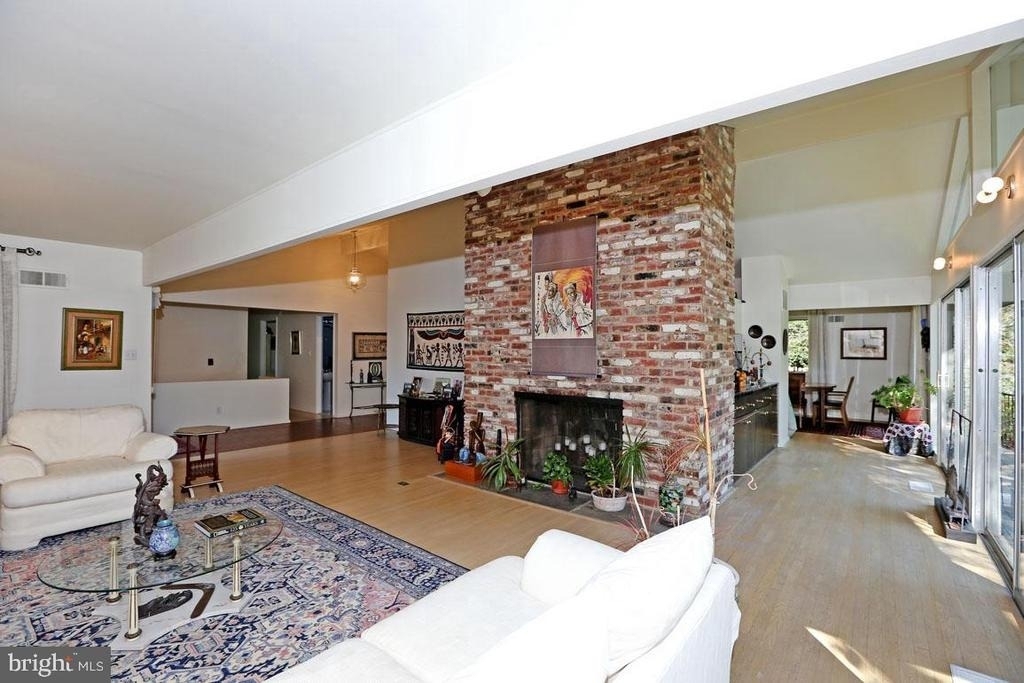 6900 Heatherhill Road - Photo 10