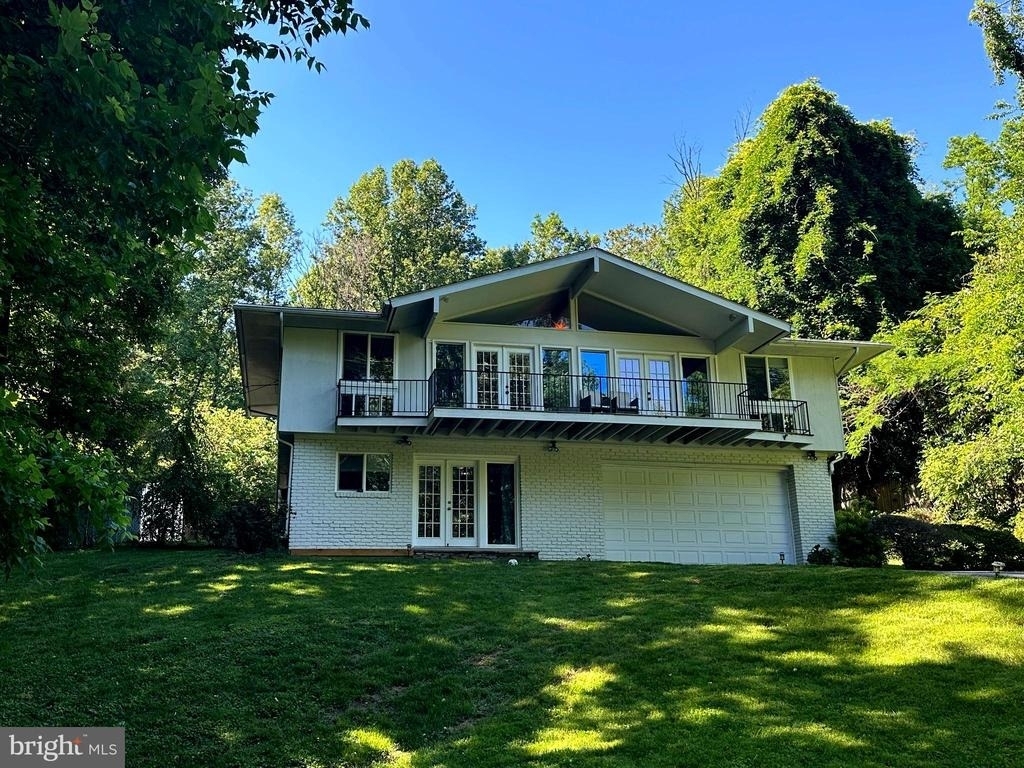 6900 Heatherhill Road - Photo 1