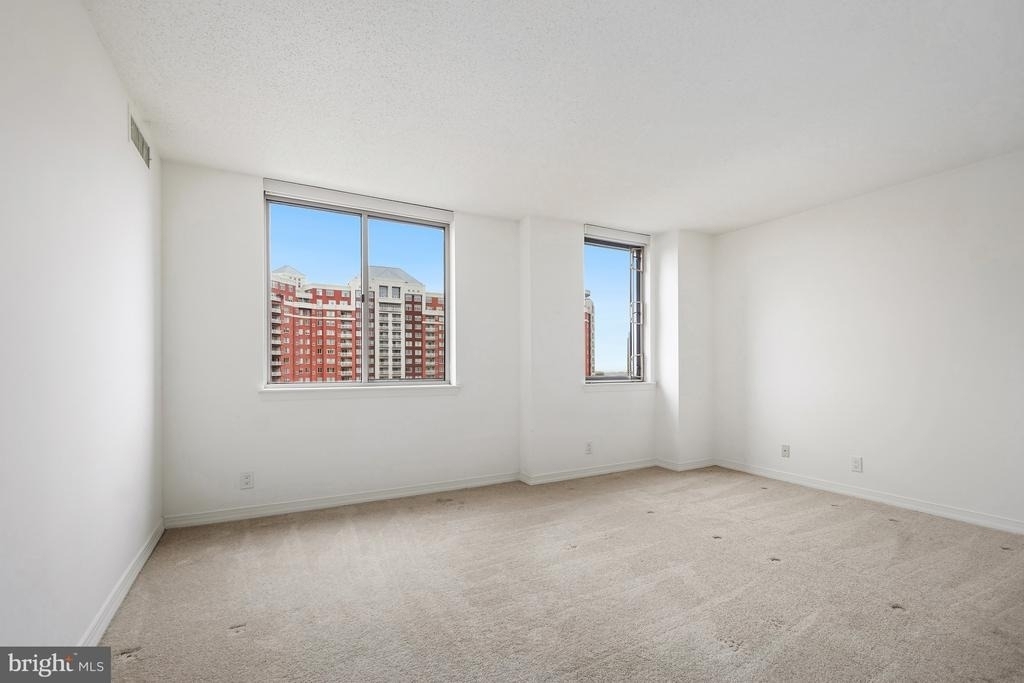 5809 Nicholson Lane - Photo 13